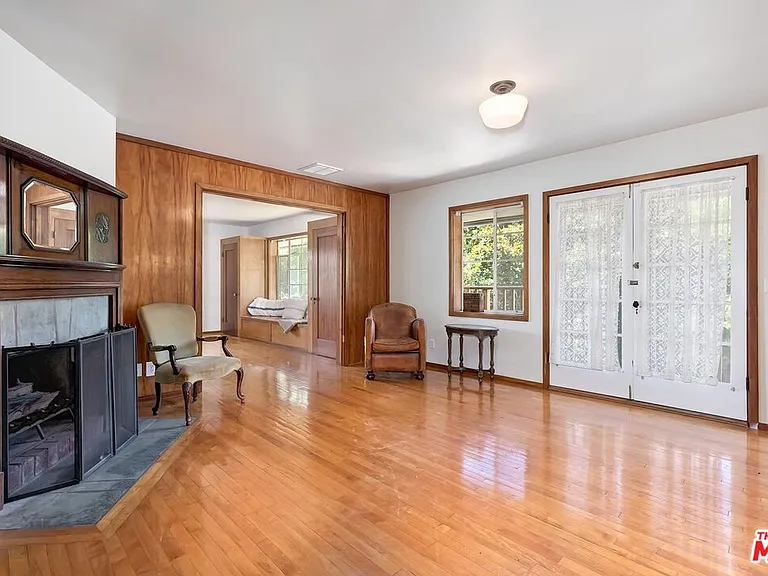 515 N Kenter Ave — Photo 16