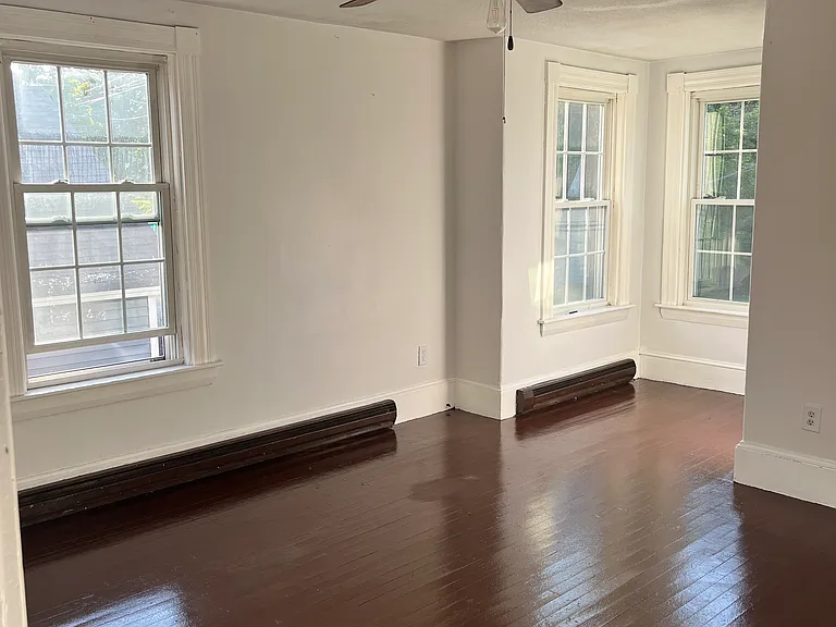 54 Webster St #B — Photo 2