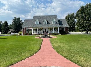 2012 Beau Dr, Carthage, MO 64836