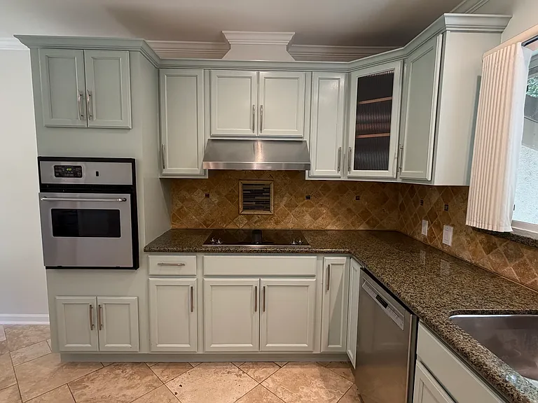 1385 Greenmont Dr — Photo 17