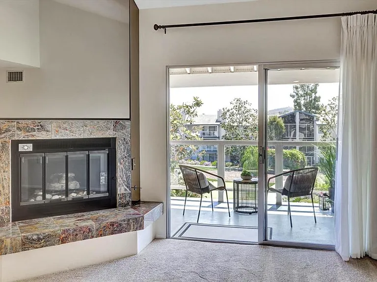 1682 Circa Del Lago #A305 — Photo 8