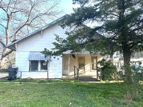 19 7th Ave NE, Ardmore, OK 73401