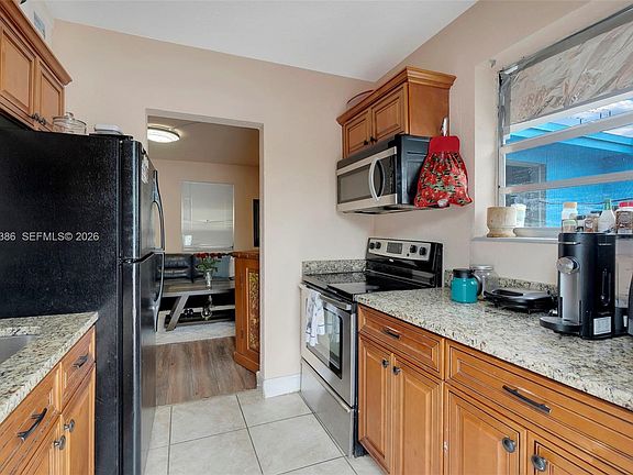5th image of 1449 NE 51st St