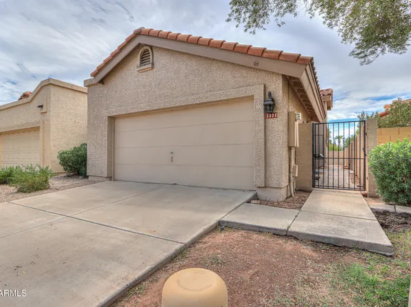 2337 W SHAWNEE Drive, Chandler, AZ 85224