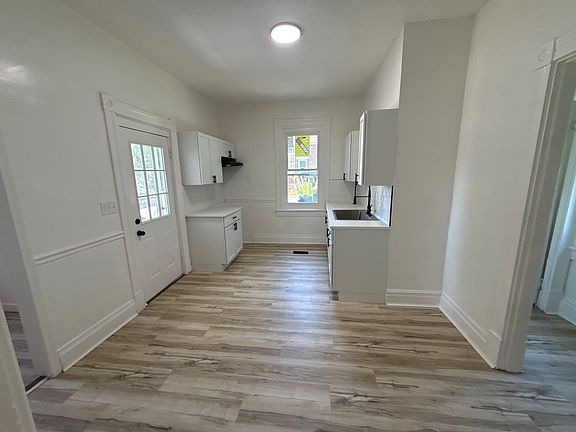 3rd image of 3935 N Bend Rd #1