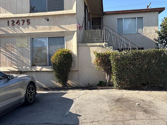 2nd image of 12475 Culver Blvd APT 1