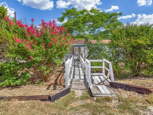 1321 Phoenix Ct, Granbury, TX 76048
