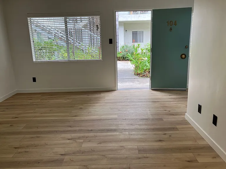 2535 Kansas Ave — Photo 39