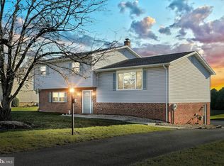 2754 Danielle Dr, Dover, PA