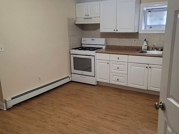 4th image of 42 Beekman Rd