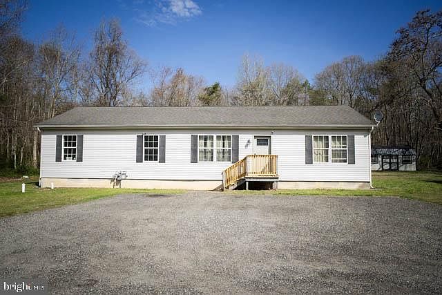 1st image of 250 Shoemaker Ln