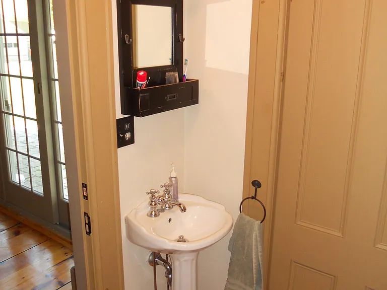 239 Foundry St — Photo 14