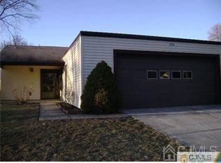151 Chatham Dr #A, Monroe Township, NJ 08831