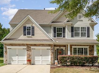 3009 Gloxinia Rd, Charlotte, NC 28215