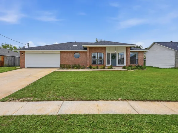 8869 Cagle Dr, Navarre, FL 32566