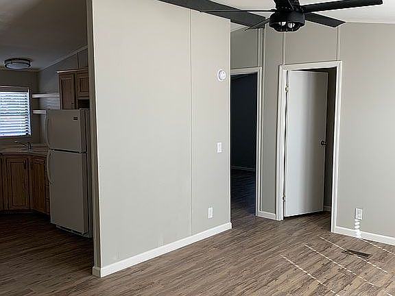 3rd image of 3733 W Rose Garden Ln