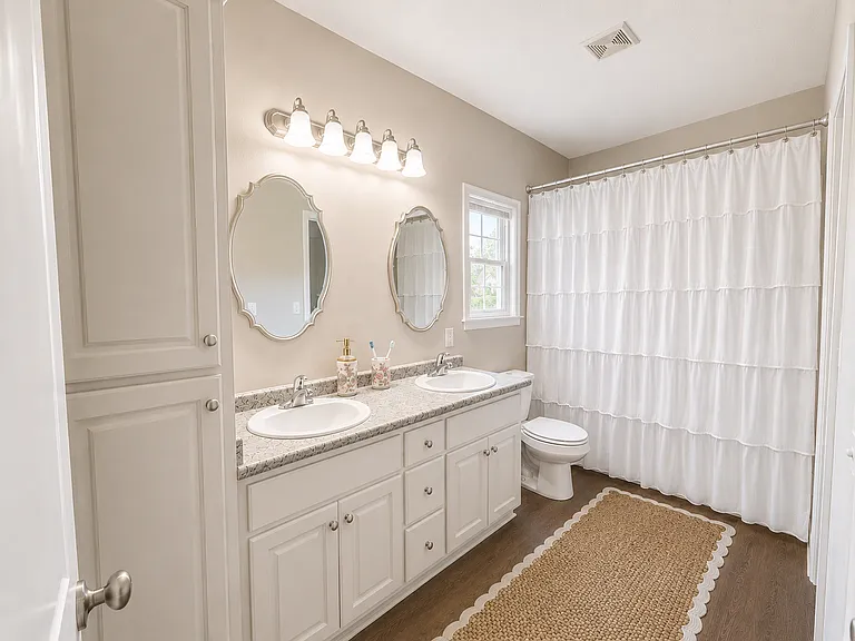 209 Jasmine Ln — Photo 7