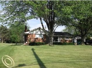 45990 North Ave, Macomb, MI 48042