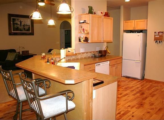 Casual Dining Bar
