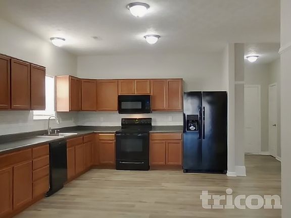 4th image of 4714 Angelica Dr