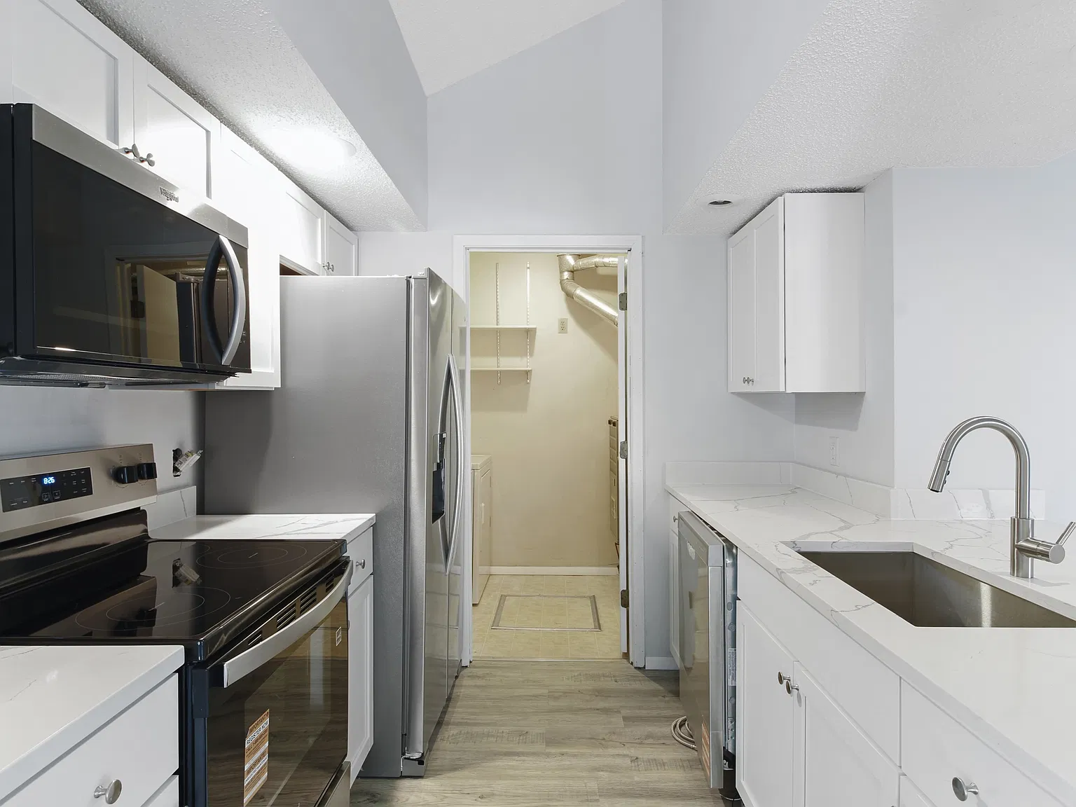 2302A Melrose Drive - 1 — Photo 3