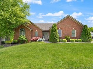 306 Wooded Valley Drive, New Albany, IN 47150