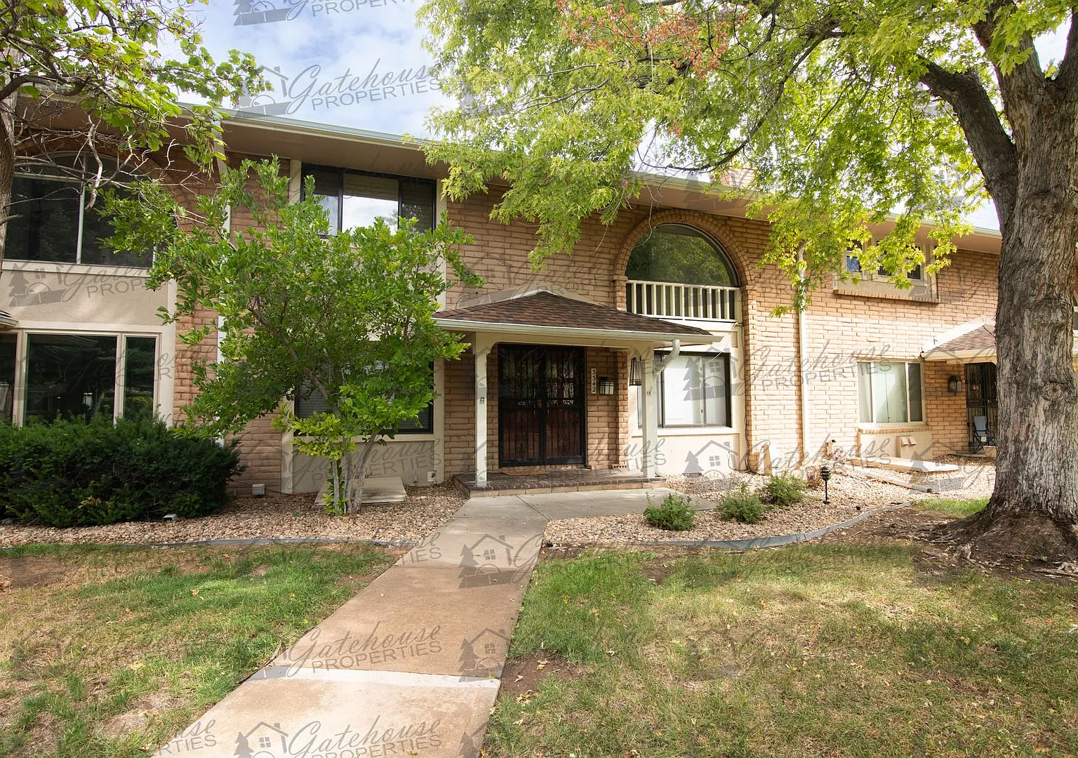 Spacious 4-Bedroom Townhome in Three Fountains $3,000/Month — Photo 1