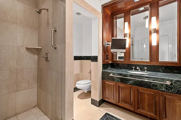 Rented by Douglas Elliman | media 4