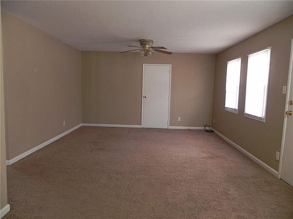 3rd image of 3709 S Sherman Dr