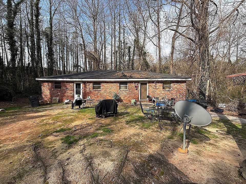 1st image of 2995 Palm Dr