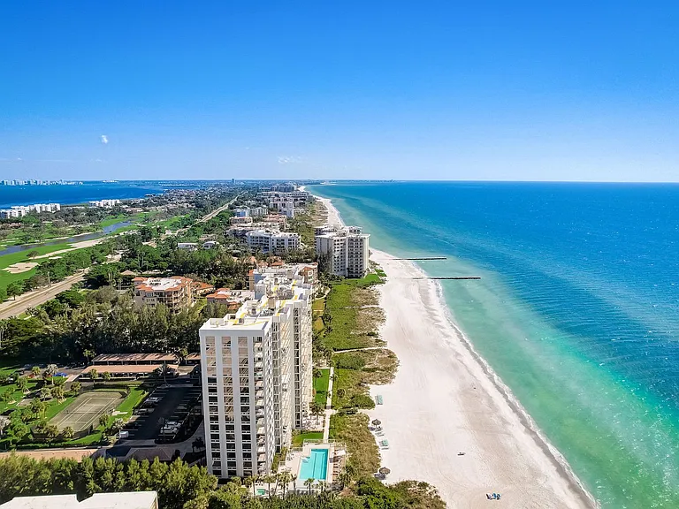 2425 Gulf Of Mexico Dr #14B — Photo 34