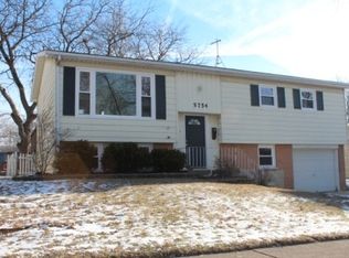 5754 Dover Rd, Oak Forest, IL 60452