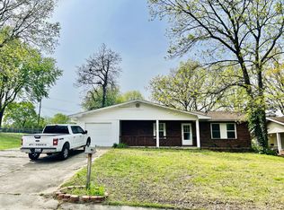 213 Circle Dr, Owensville, MO 65066