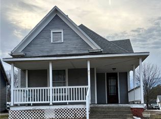 711 Vance St, Paris, IL