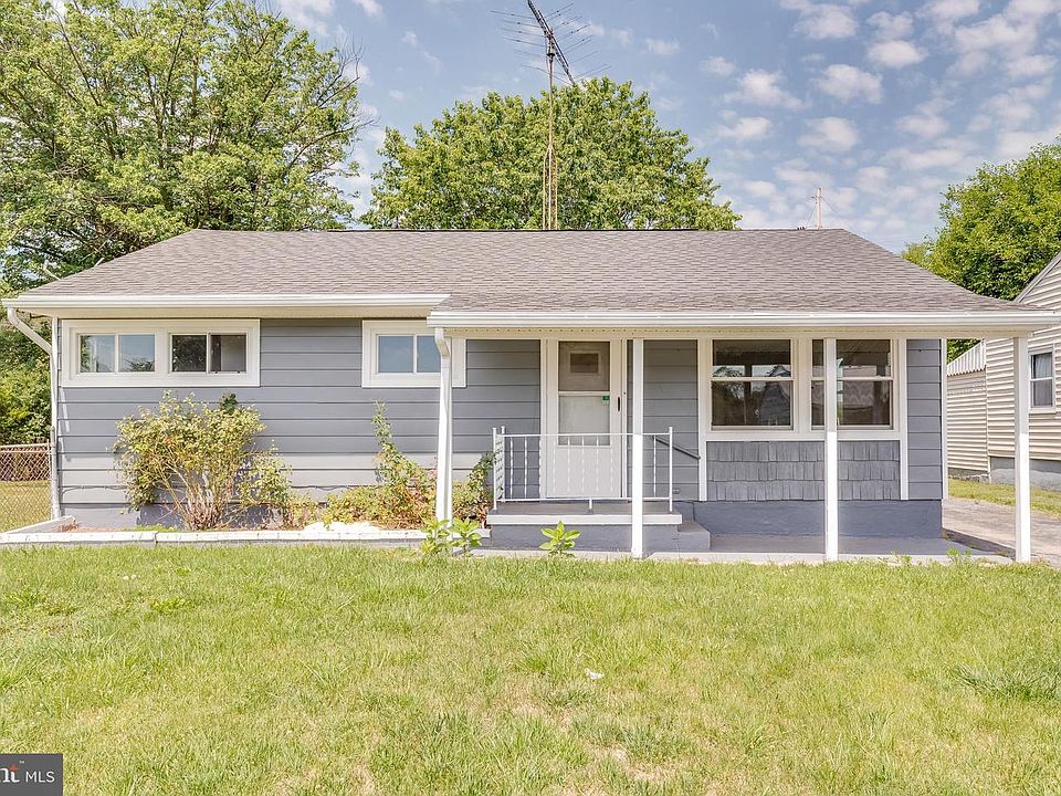 1st image of 632 State Cir