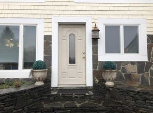 78 Germond Rd, Clinton Corners, NY 12514