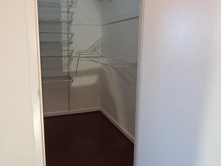10401 Grosvenor Pl #518 — Photo 23