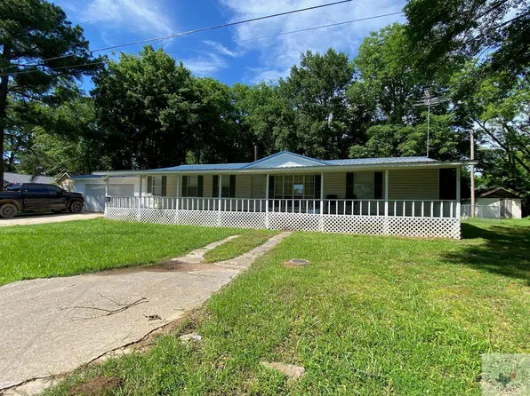 113 Dalby St, De Kalb, TX 75559