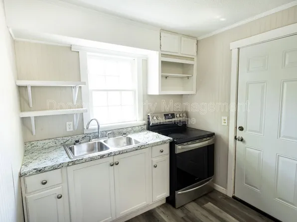 207 Napier St, La Fayette, GA