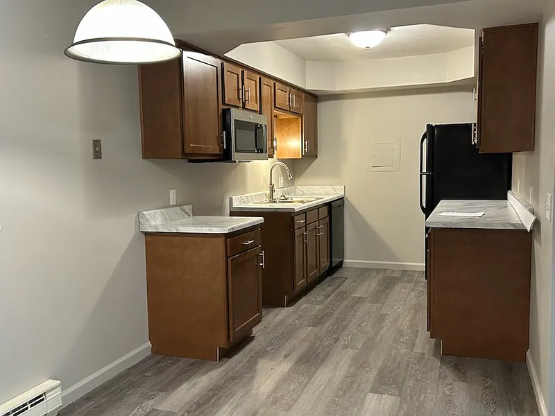 1530 Brooke Park Dr — Photo 4