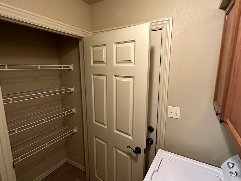 3449 W Chevaux Dr — Photo 8