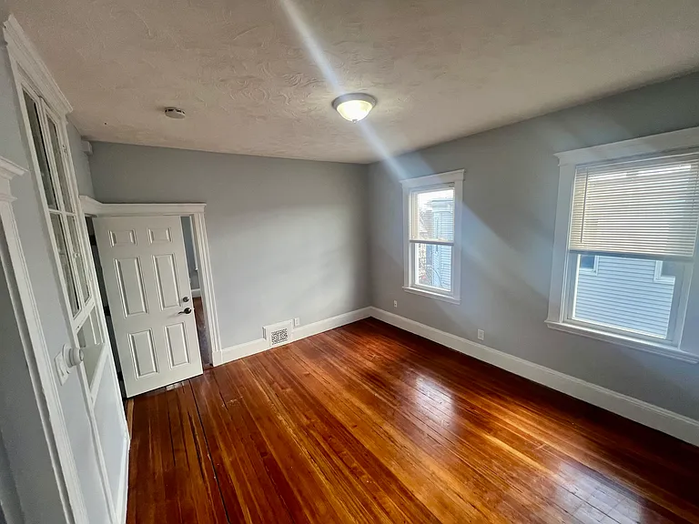 98 Irving St #2 — Photo 23