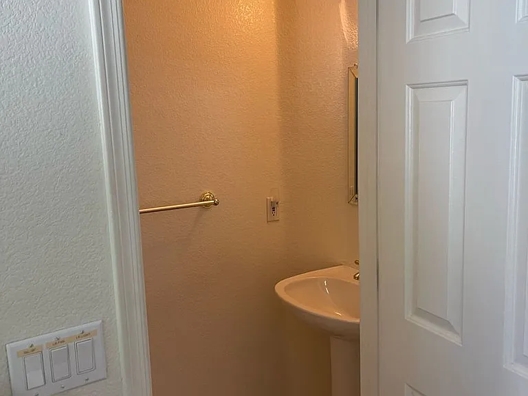 5400 S Hardy Dr #118 — Photo 22
