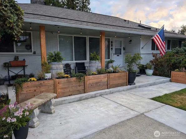 224 S 166th Street, Burien, WA 98148