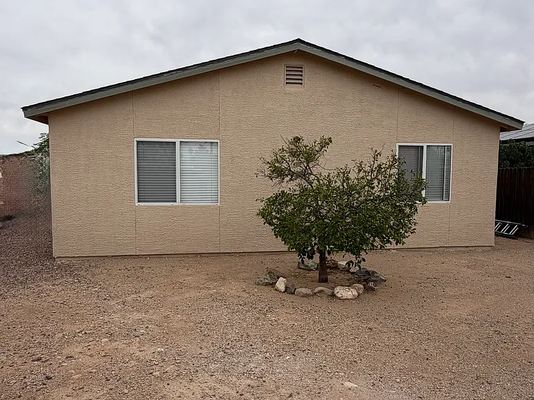 4155 E Market St — Photo 16