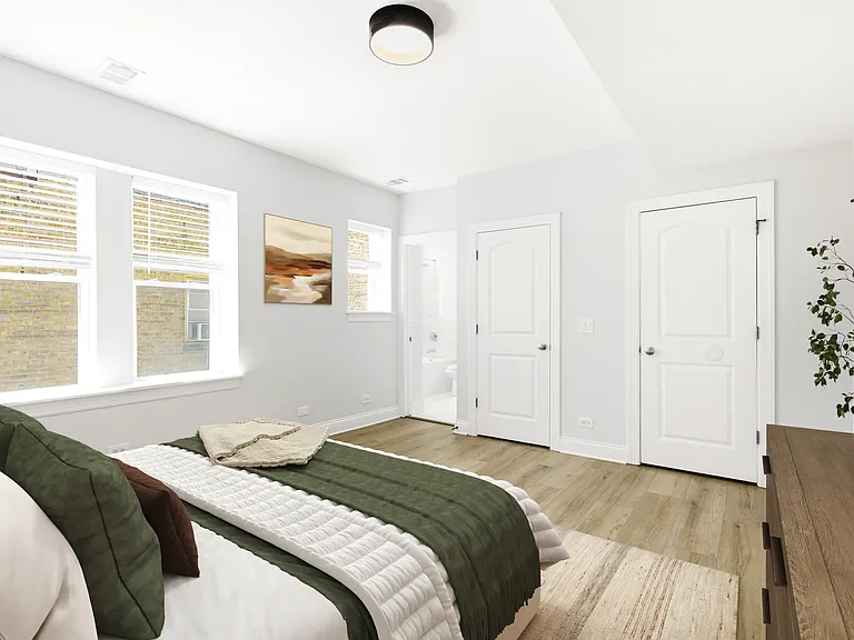 6337 N Oakley Ave #2 — Photo 9