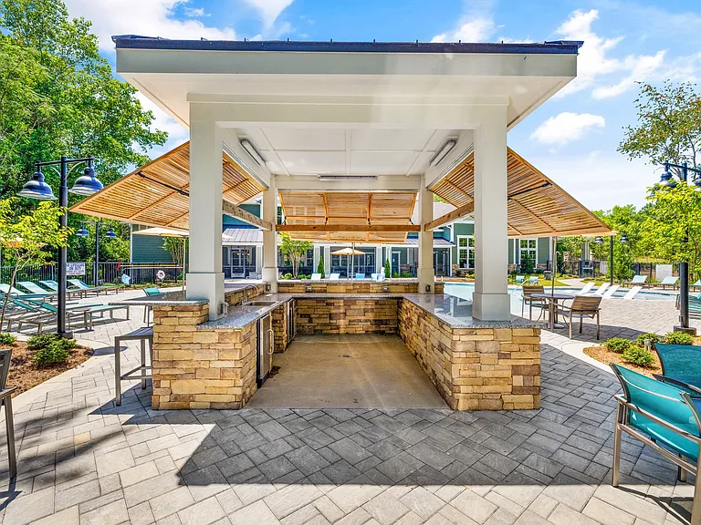 Langley Pointe Apartments | Outdoor Kitchen