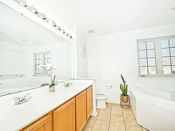 4th image of 1411 Cherry Blossom Way