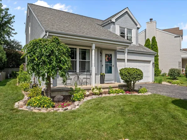 640 Green Meadow Ln, Geneva, IL 60134