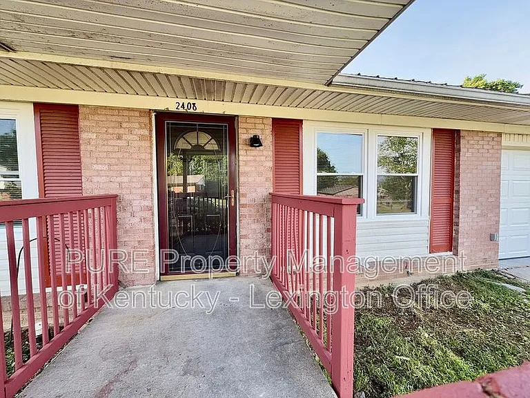 2408 Shandon Dr — Photo 3